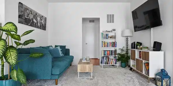 2621 Centinela Avenue