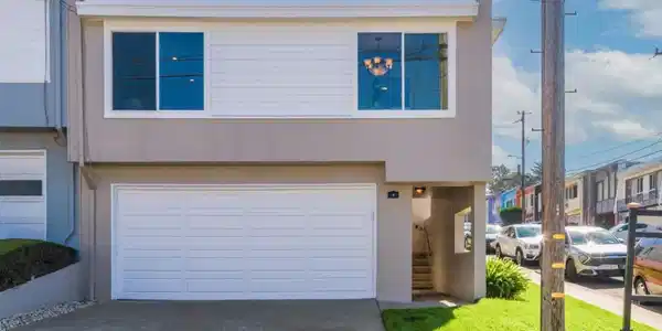4 Royce Way