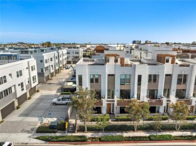 645 W 17th Street