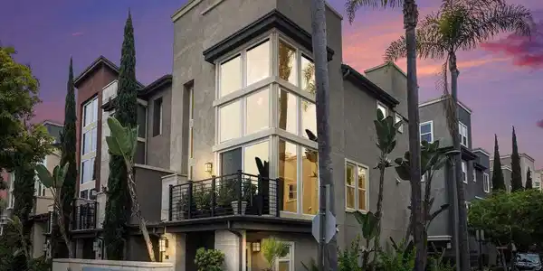 2440 Via Alta