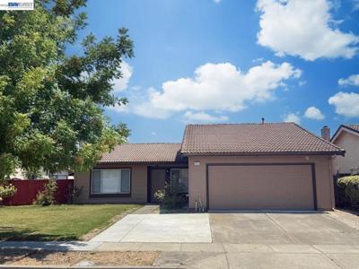 33457 Caliban Dr