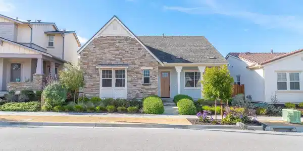482 Lassen Way