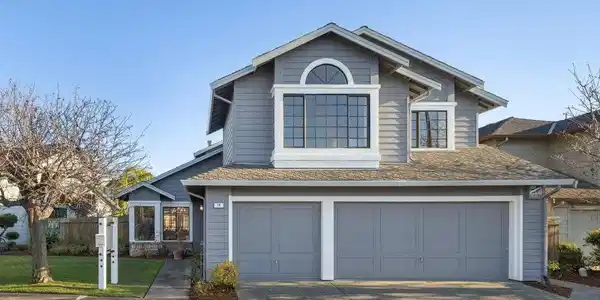 18 Applegate Way