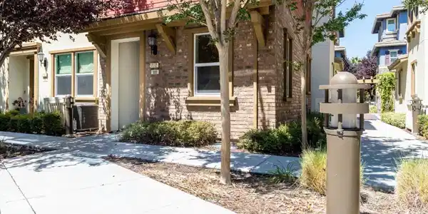 712 Bramble Terrace