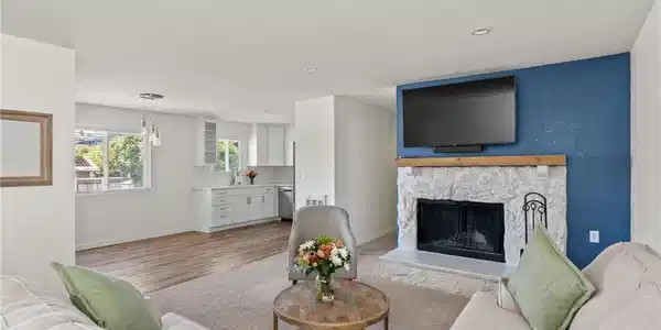 242 N 10th Street