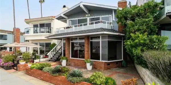 302 S Bay Front