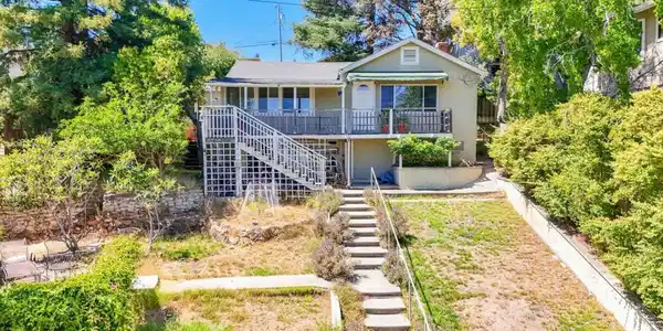 2032 Lyon Avenue