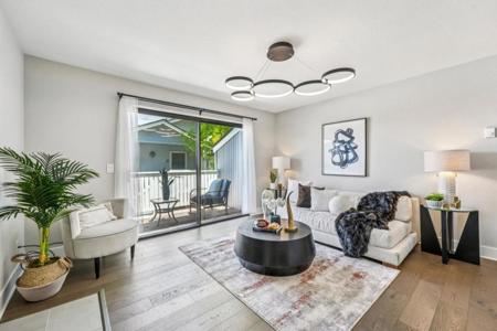 100 Schooner Court