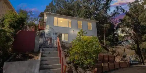 25 Gladys Avenue