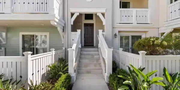 3705 Islander Walk
