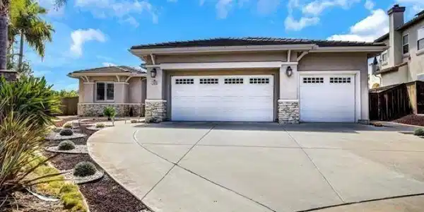 508 HIDDEN RIDGE COURT
