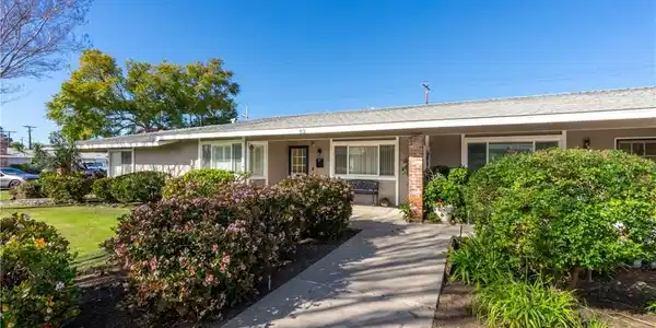 83 W Garden Green