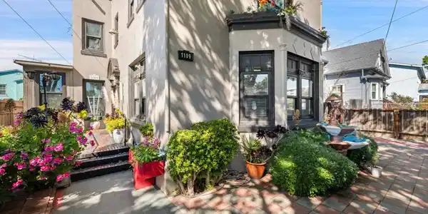 1109 Roosevelt Avenue