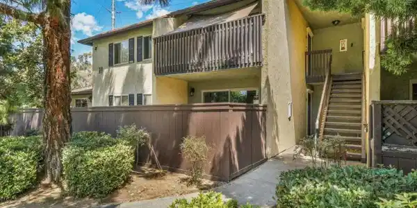 321 Rancho Dr