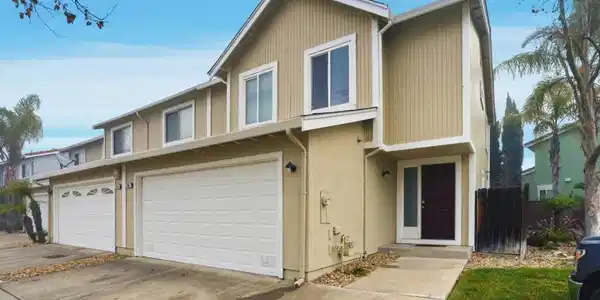 161 Edgewater Place