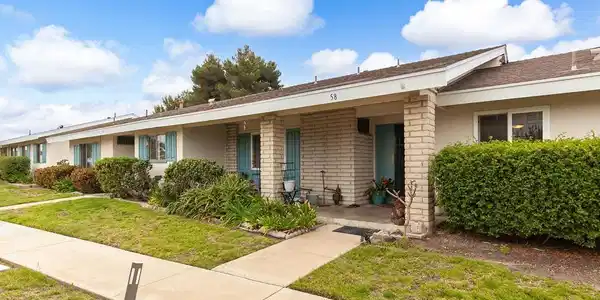 3755 Vista Campana N