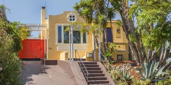 2721 Best Ave.