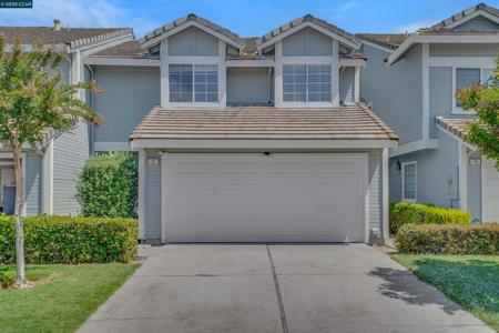 107 Pelican Loop