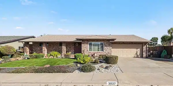 3937 Pebble Dr