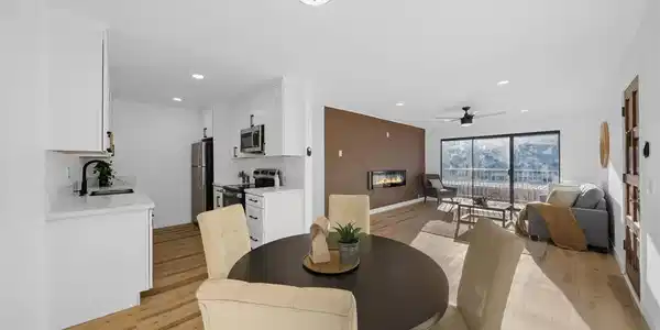 2360 Hosp Way