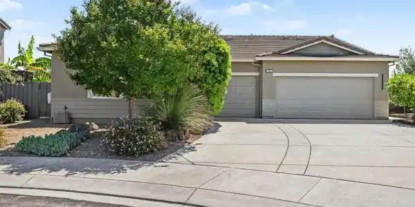 527 Peyton Ct