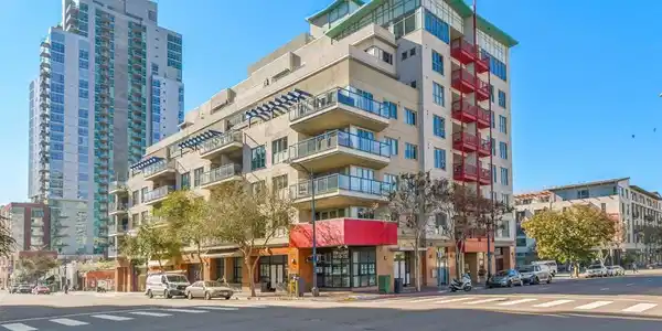 875 G St