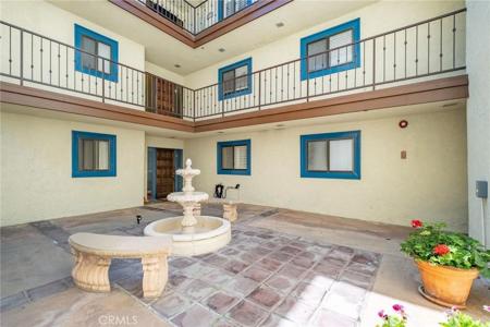 2337 Palos Verdes W