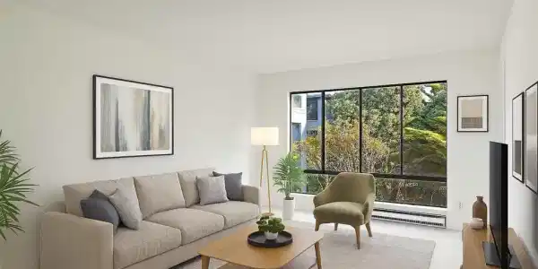7 Commodore DR