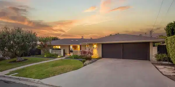 6561 Avenida Wilfredo