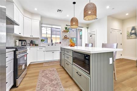 1509 W 207th Street