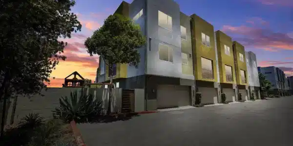 753 Shoreline Road