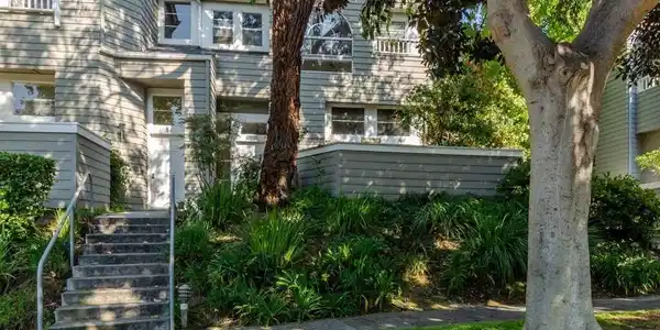 1044 Gilbert Lane