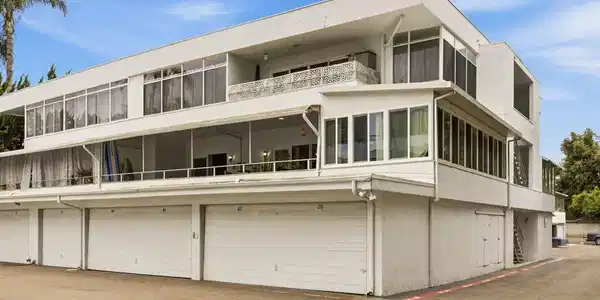 2364 Torrey pines Rd.