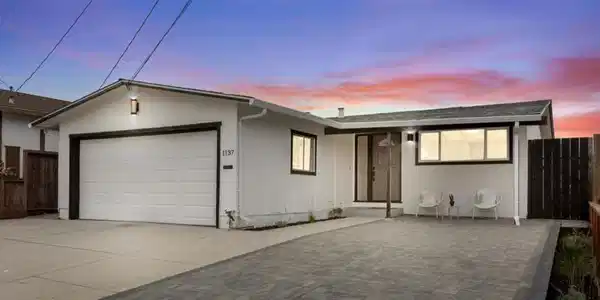 1137 Manzanita Drive