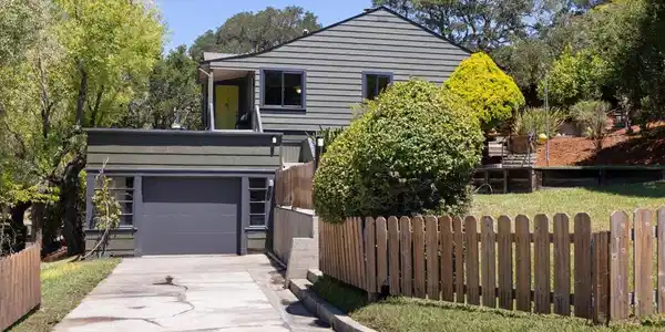 371 Rugby Ave