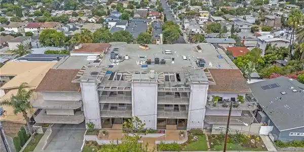 1995 Molino Avenue