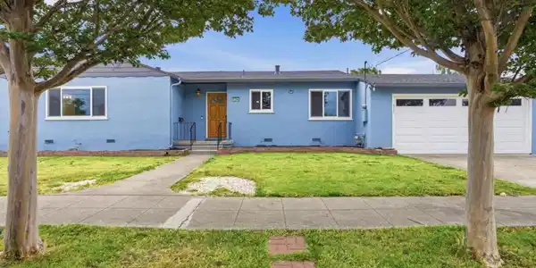 1204 Mcfarlane Lane