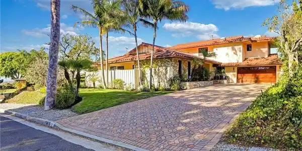 28 Montecillo Drive