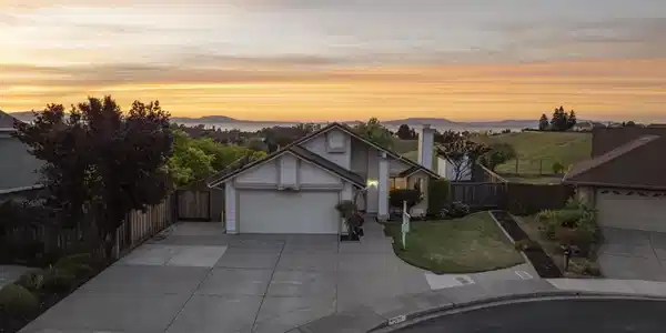 2413 Christian Ct