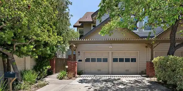2131 Avy Avenue