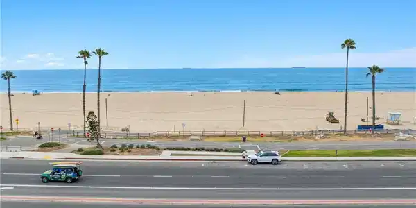 1102 Pacific Coast Hwy