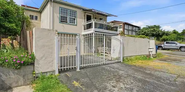 1035 Santa Fe Ave