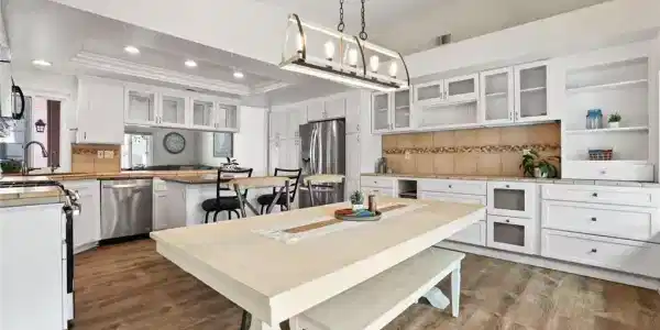 780 Gregory Lane