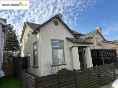 991 Village Cir