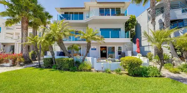 1177 Pacific Beach Drive