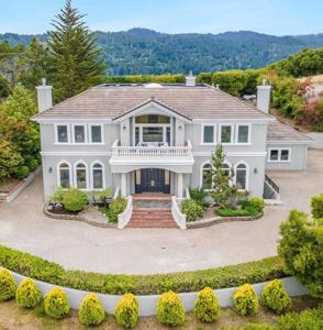 1535 Lakeview Drive