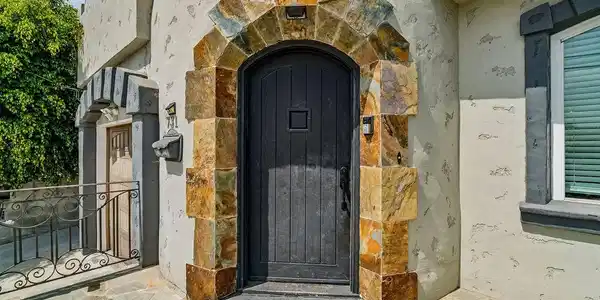 Image 4