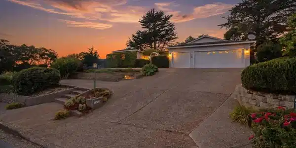 9345 Holly Oak Way