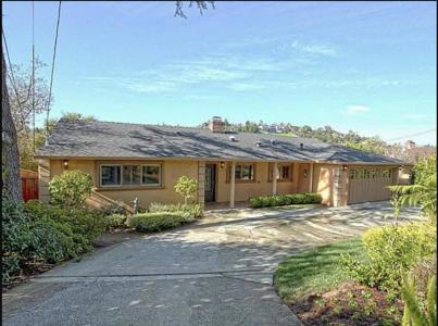 772 Knoll Drive