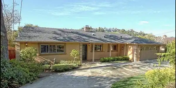 772 Knoll Drive